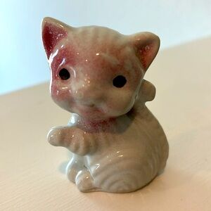 VINTAGE LITTLE THINGS